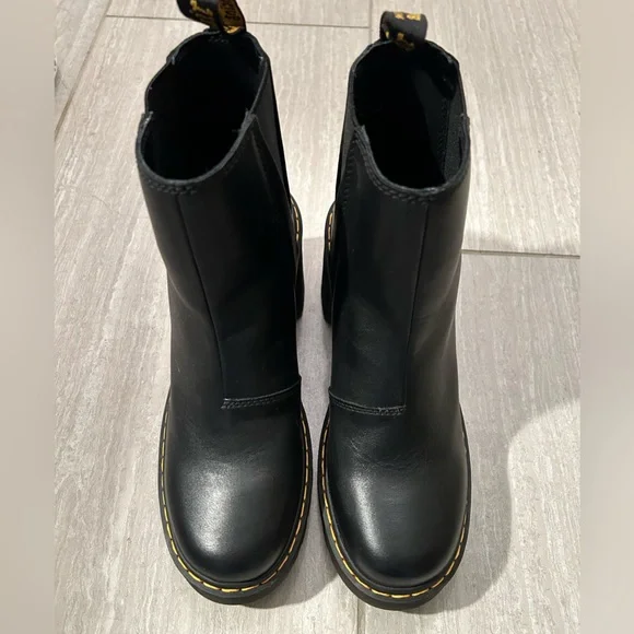 New Dr Marten Spence Heeled Boots - Picture 3 of 9